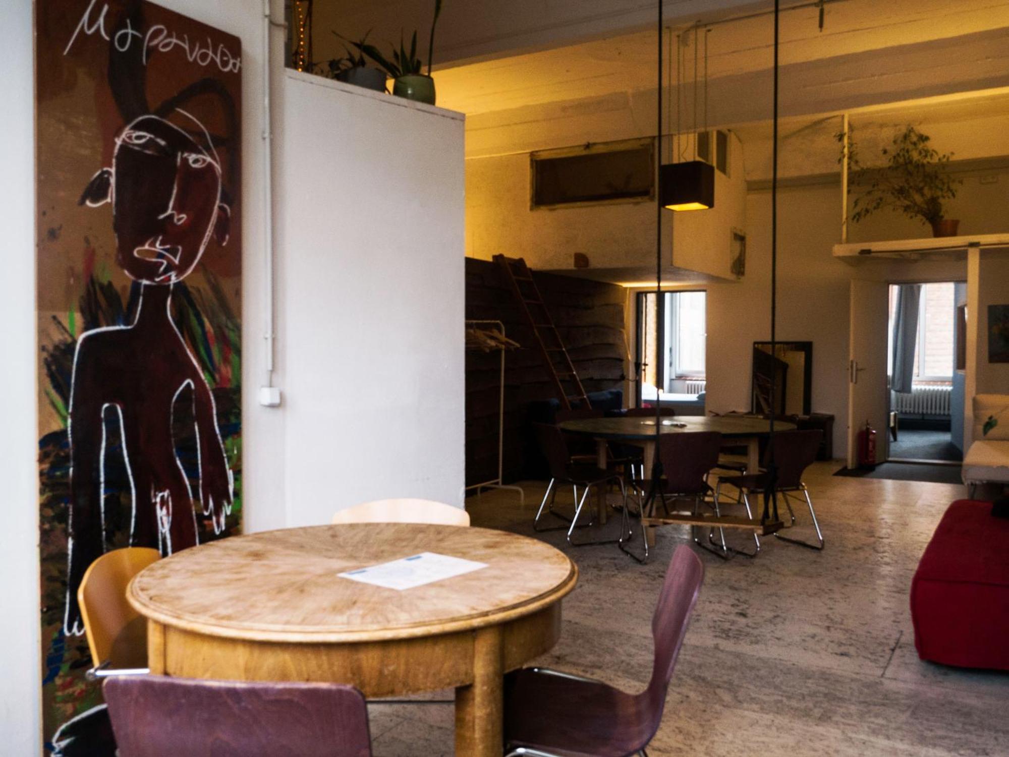 Appartamento Einzigartige 140qm Loft Fur Familie Und Freunde - Am Spree! Berlino